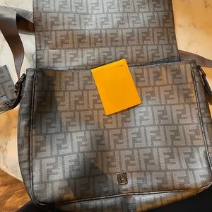 Like-new FENDI Zucca Spalmati Messenger Bag Grey